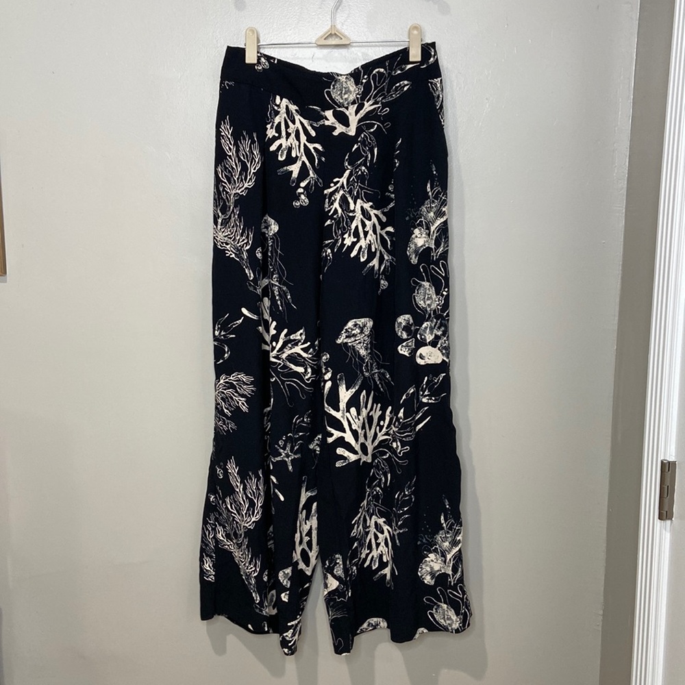 Wide leg pants
